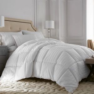Stearns and Foster King Down Alternative Comforter